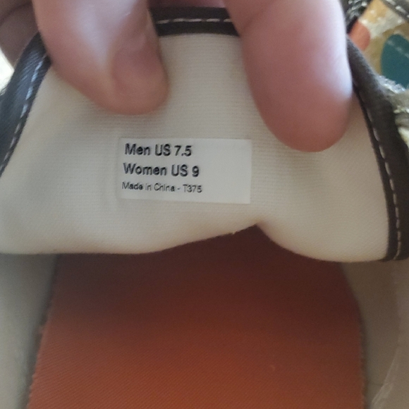 Vans Multicolor Leaf-Print Velcro Sneakers - Picture 2 of 4